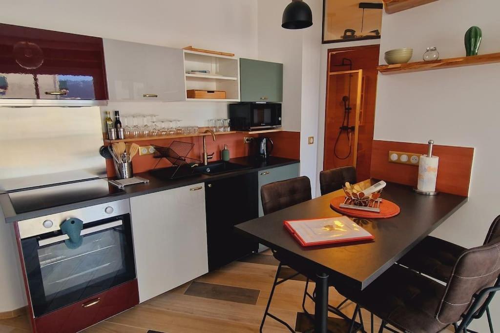 Magnifique Appartement Avec Balcon Vue Mer A L'Entree D'Ajaccio Ajaccio  Eksteriør billede