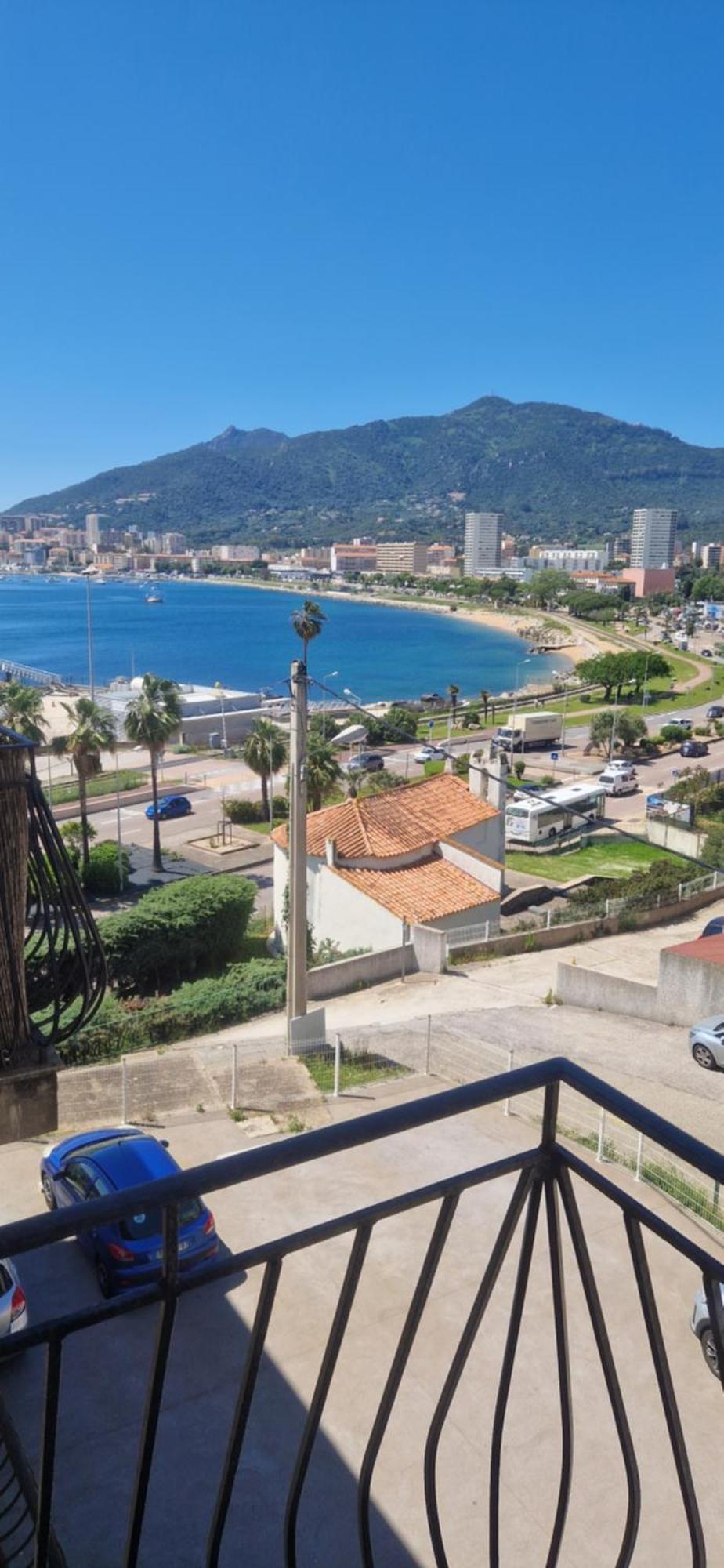 Magnifique Appartement Avec Balcon Vue Mer A L'Entree D'Ajaccio Ajaccio  Eksteriør billede