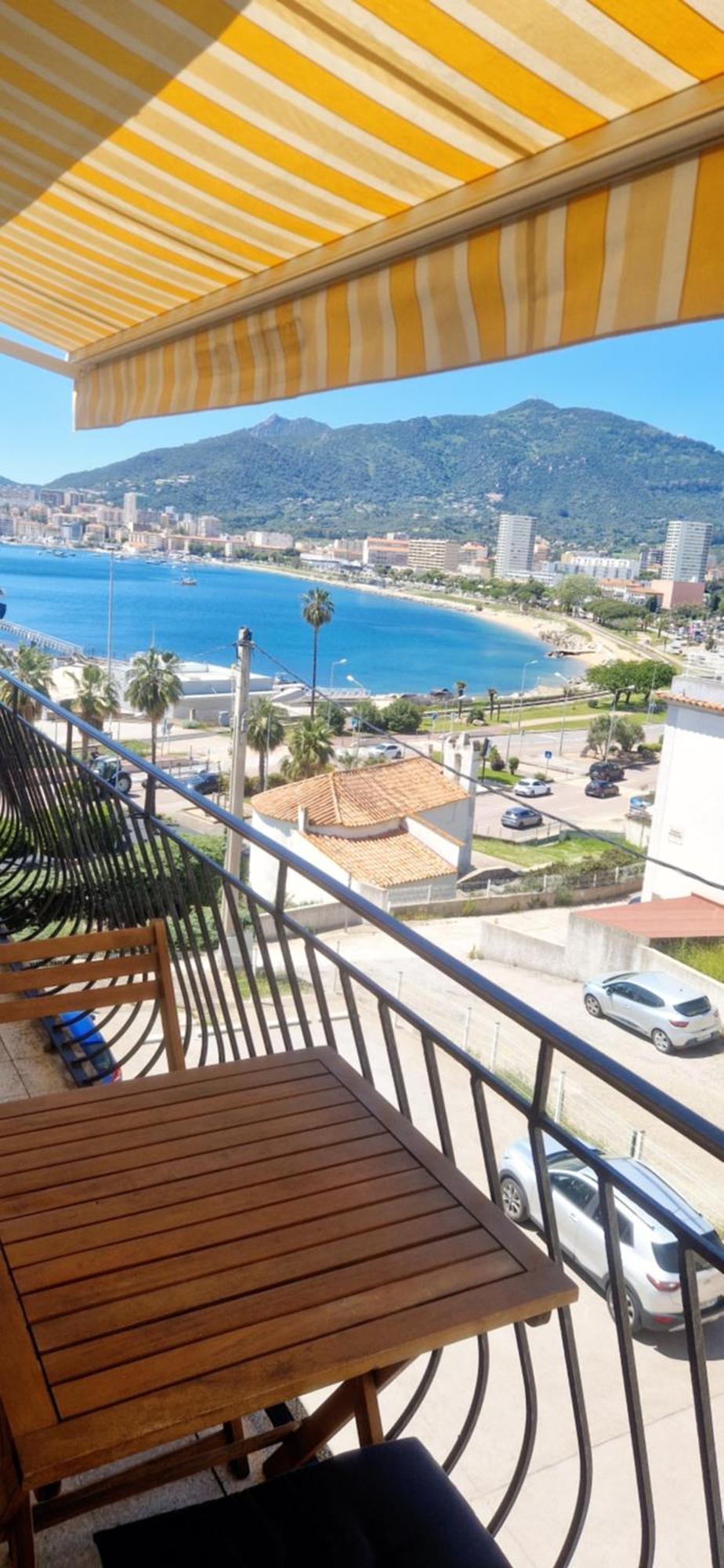 Magnifique Appartement Avec Balcon Vue Mer A L'Entree D'Ajaccio Ajaccio  Eksteriør billede